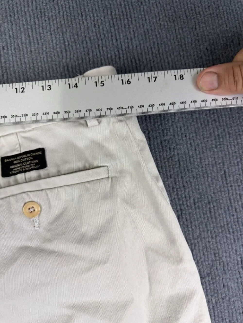 Banana Republic Mens Khaki Chino Shorts Size 33 Beige